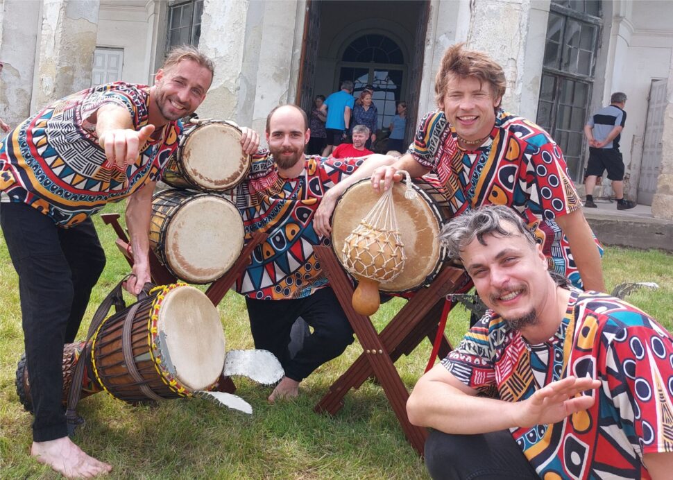 Denbaya - bubenická show